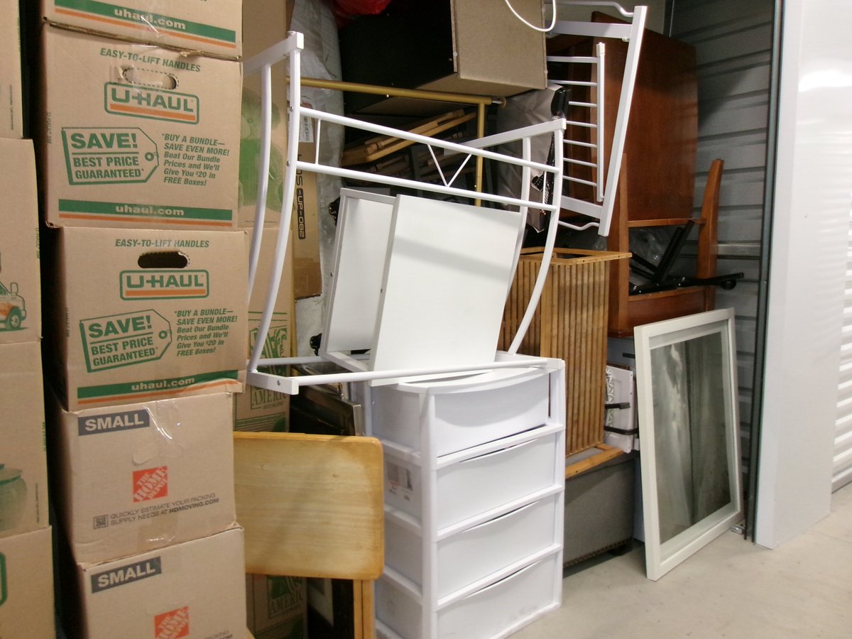 10 x 10 storage unit in South Euclid, OH
