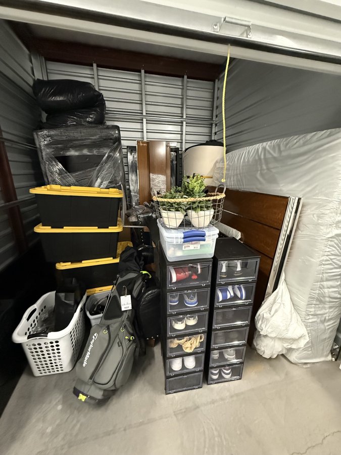 10 x 10 storage unit in Phoenix, AZ