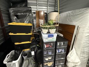 10 x 10 unit in Phoenix