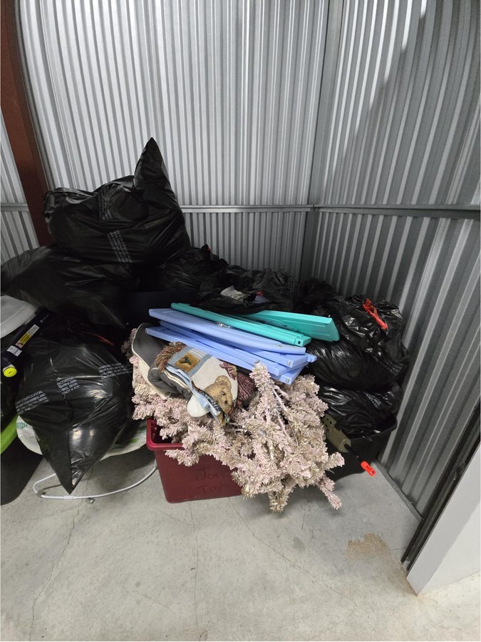 10 x 5 storage unit in Crum Lynne, PA