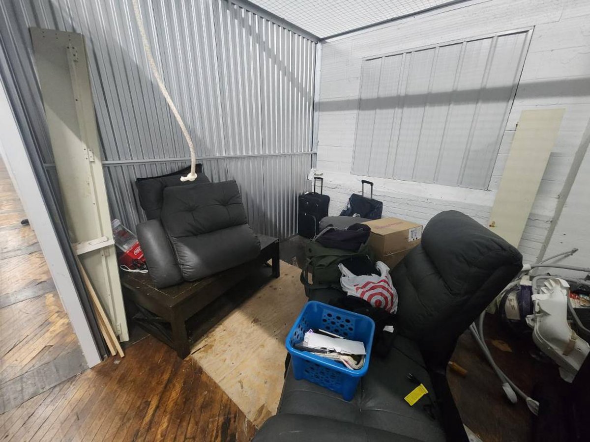 11 x 10 storage unit in Milwaukee, WI