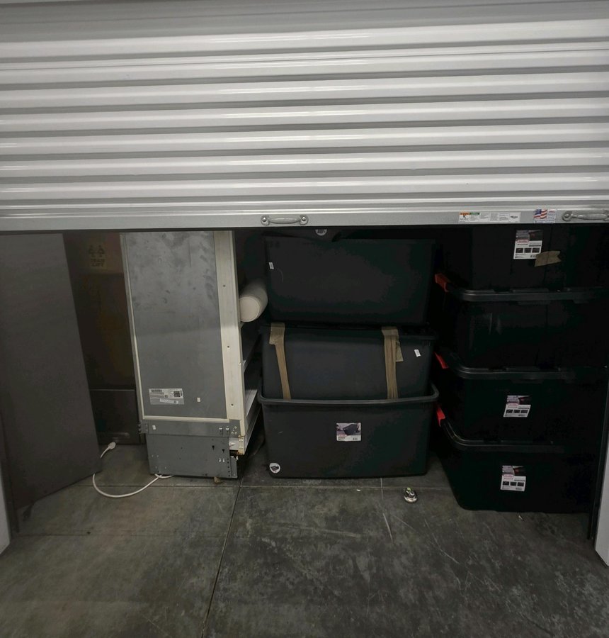 10 x 15 storage unit in Kingston, NY