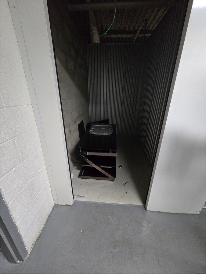 5 x 10 storage unit in Coral Springs, FL