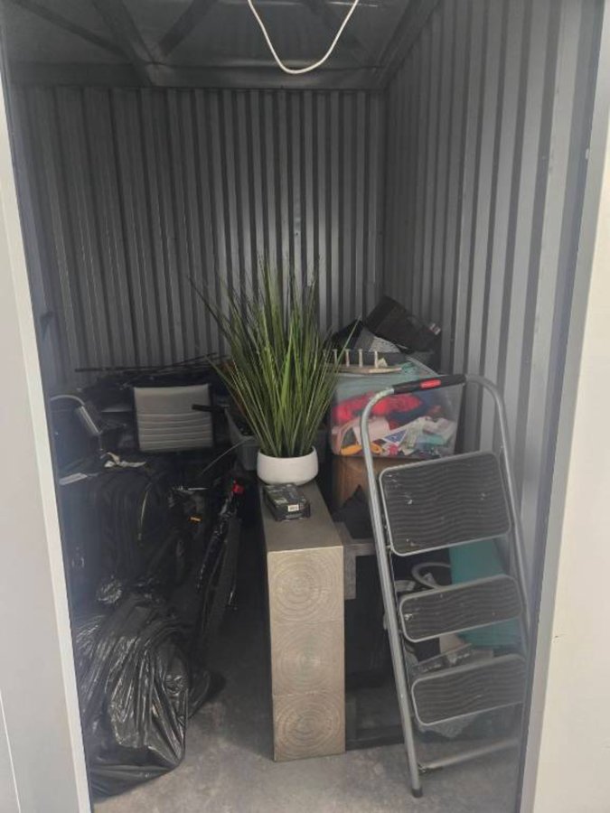 10 x 10 storage unit in Riverton, UT