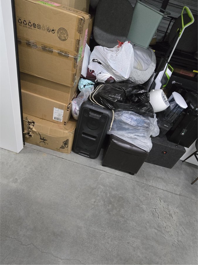 10 x 10 storage unit in Brooklyn Park, MN