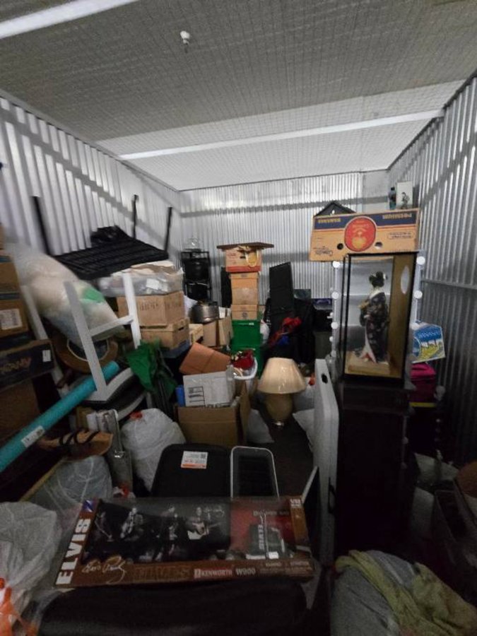 10 x 15 storage unit in Wichita, KS
