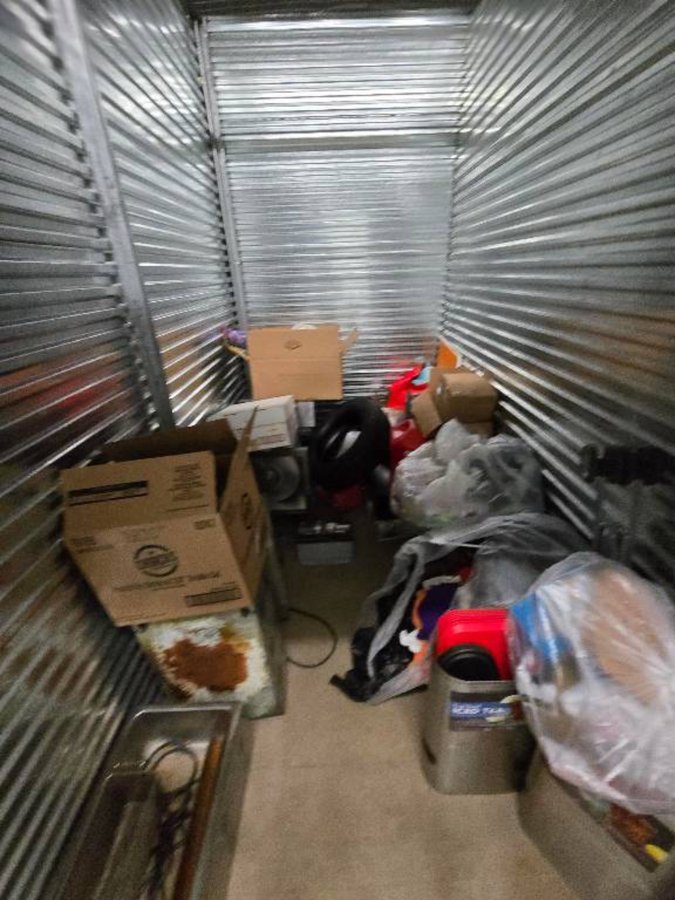 5 x 10 storage unit in Wichita, KS