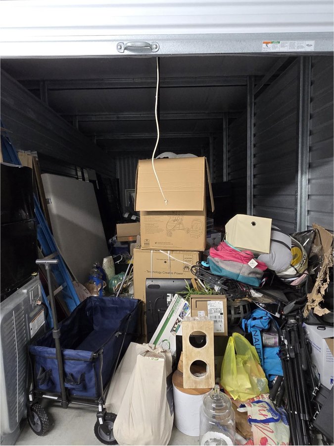 10 x 30 storage unit in Huntsville, AL
