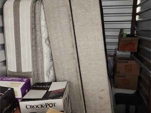 5 x 10 storage unit in Baltimore, MD
