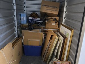 5 x 10 storage unit in Oakdale, NY