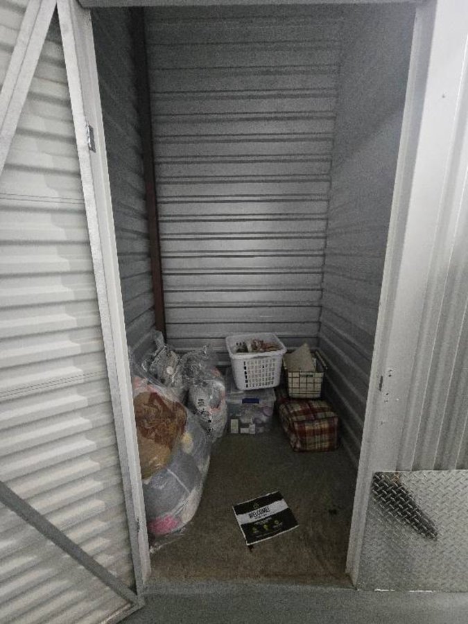 5 x 5 storage unit in Dallas, TX