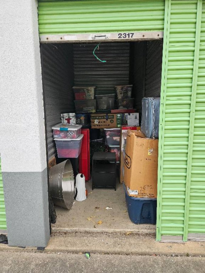 5 x 10 storage unit in Florence, KY