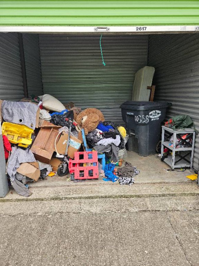 10 x 10 storage unit in Florence, KY