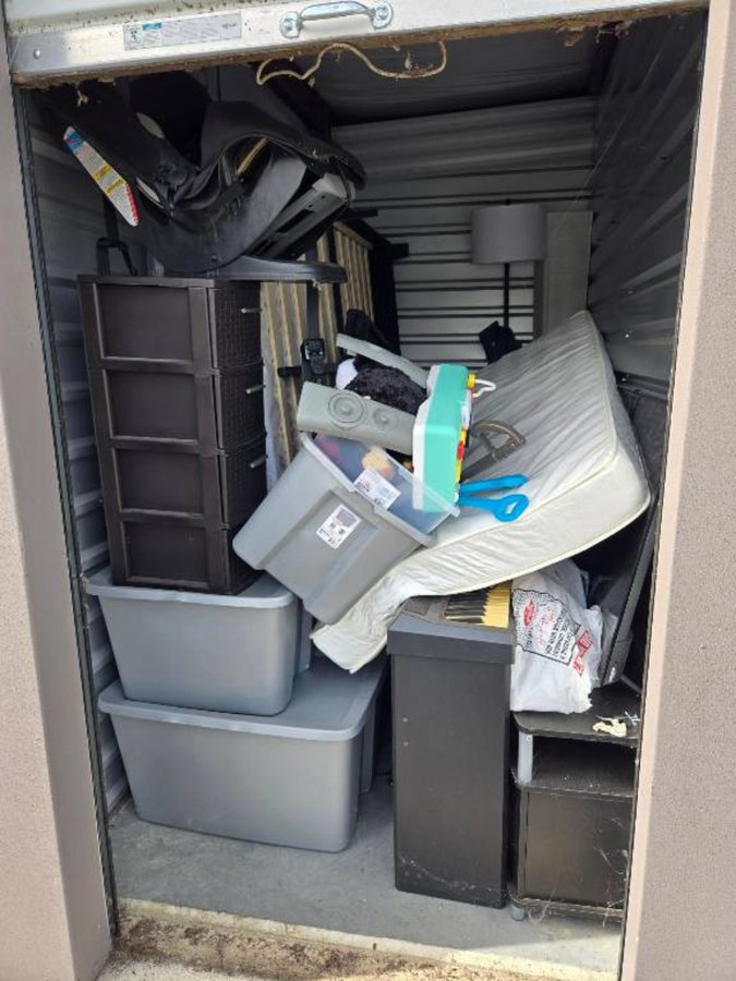 5 x 10 storage unit in Valparaiso, IN