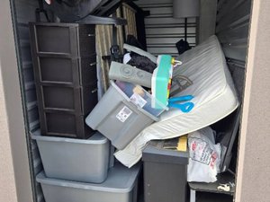 5 x 10 storage unit in Valparaiso, IN