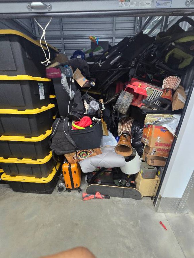 10 x 10 storage unit in Atlanta, GA