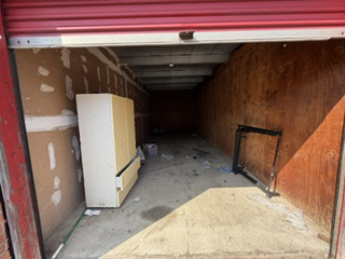 10 x 30 storage unit in Memphis, TN