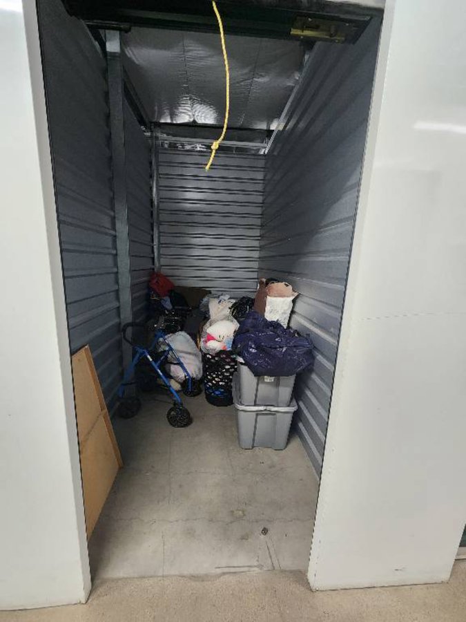 5 x 10 storage unit in Phoenix, AZ