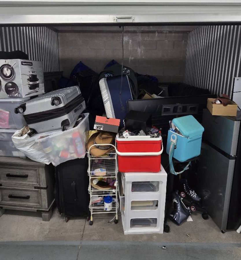10 x 10 storage unit in Tempe, AZ