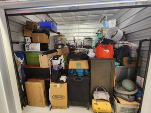 10 x 10 storage unit in Tulsa, OK