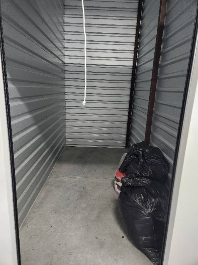 5 x 10 storage unit in Tulsa, OK