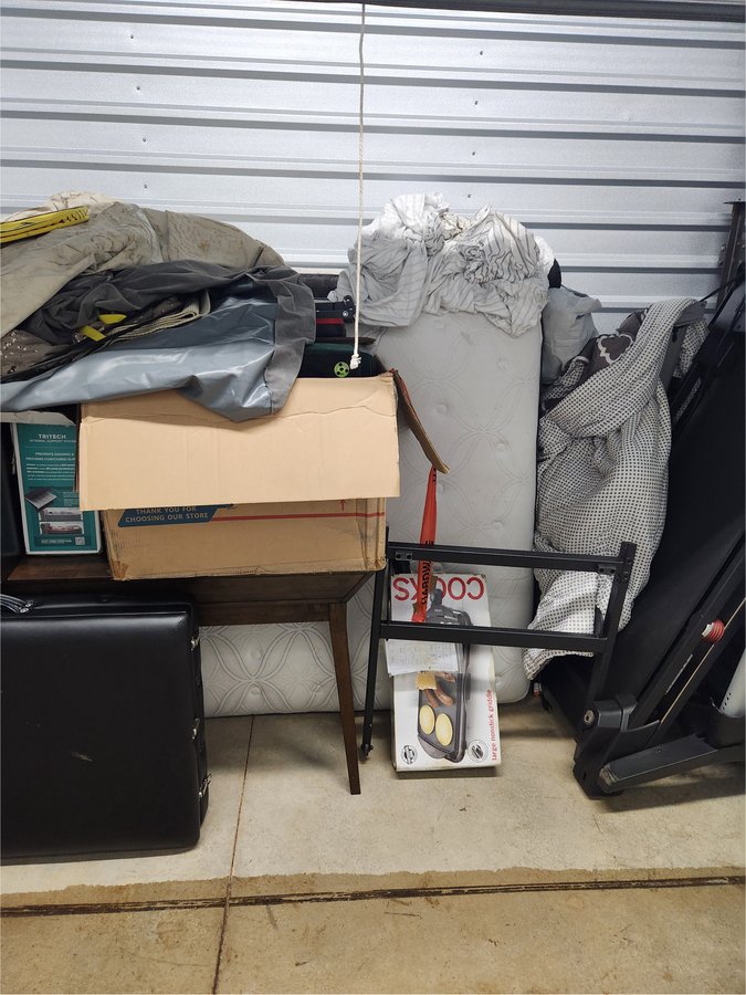 10 x 5 storage unit in Huntsville, AL