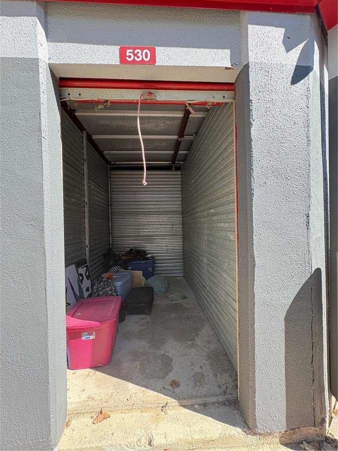 5 x 10 storage unit in Dallas, TX