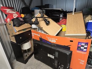10 x 10 storage unit in Pittsburgh, PA