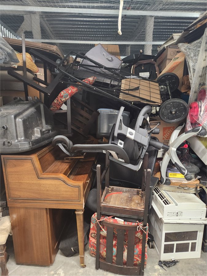 10 x 15 storage unit in Hackensack, NJ