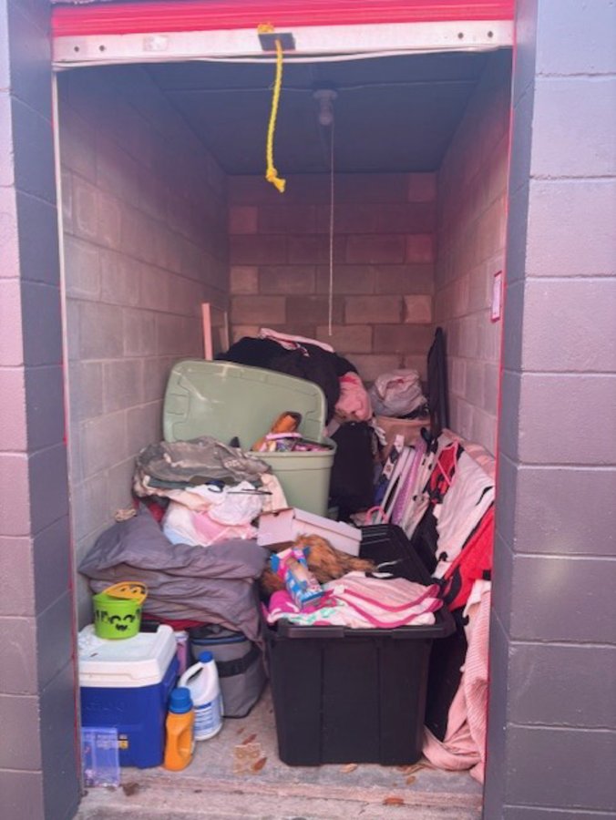 5 x 10 storage unit in Jacksonville, FL