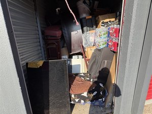 5 x 10 storage unit in Dallas, TX