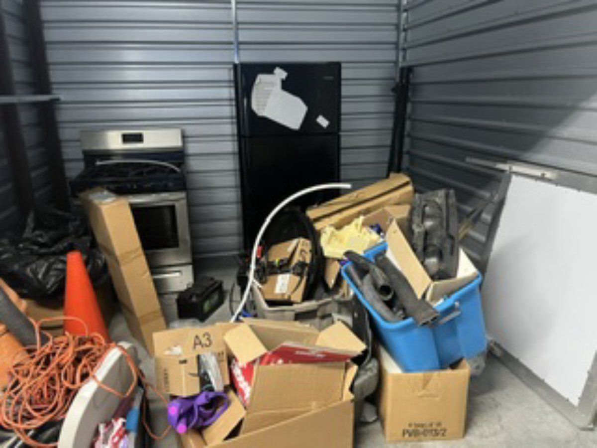 10 x 10 storage unit in Harrisburg, PA