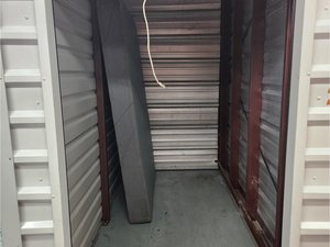 5 x 10 storage unit in Belleville, NJ