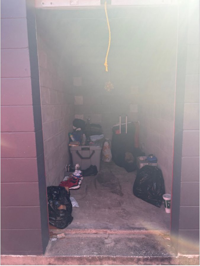 5 x 10 storage unit in Jacksonville, FL