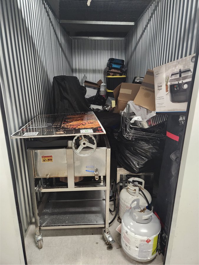 5 x 15 storage unit in Hackensack, NJ