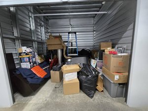 10 x 10 storage unit in Vancouver, WA