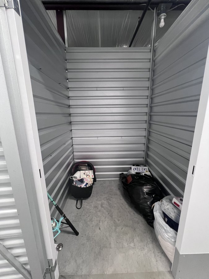 5 x 5 storage unit in Fredericksburg, VA