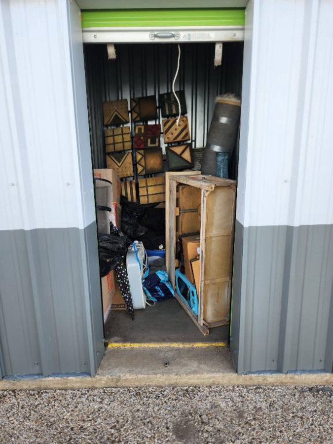 5 x 7 storage unit in Cedar Hill, TX