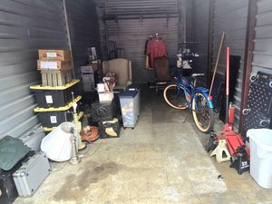 10 x 20 storage unit in Palm Harbor, FL
