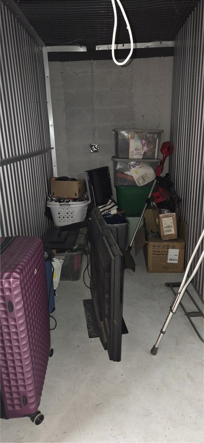 5 x 10 storage unit in Miami, FL