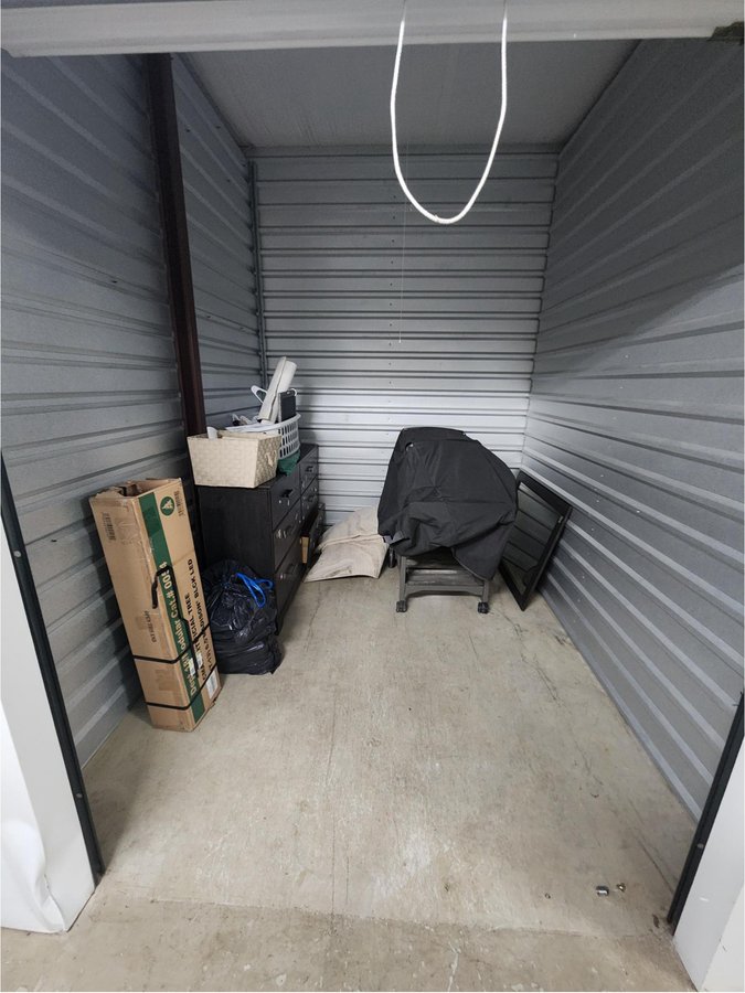 7 x 10 storage unit in Garland, TX