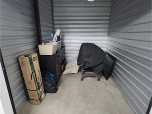 7 x 10 storage unit in Garland, TX