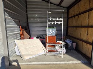 10 x 10 storage unit in Edinburgh, IN