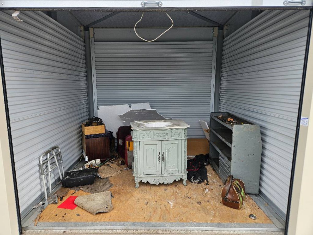 10 x 10 storage unit in Franklin, IN
