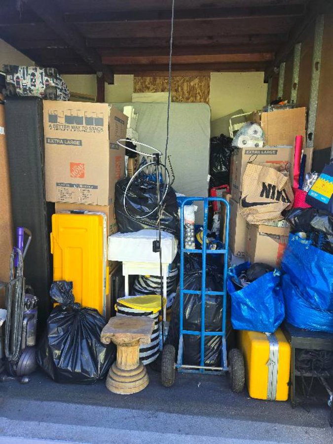 10 x 11 storage unit in Culver City, CA