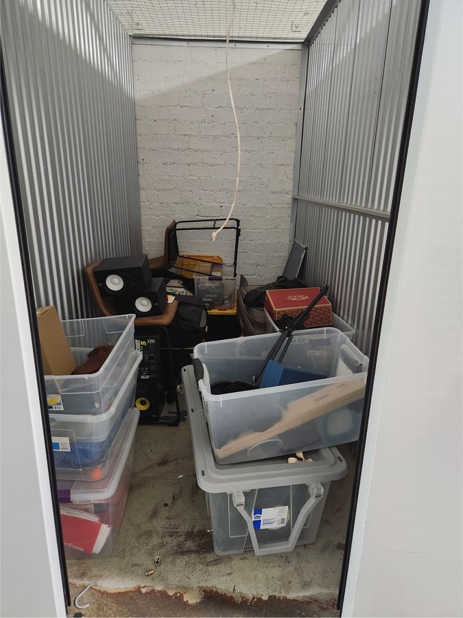 5 x 11 storage unit in Maplewood, MO