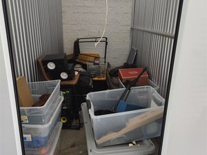 5 x 11 storage unit in Maplewood, MO