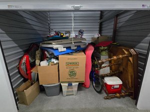 10 x 10 storage unit in Aurora, CO
