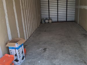 10 x 25 storage unit in Lancaster, TX