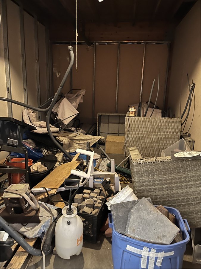 10 x 15 storage unit in San Diego, CA
